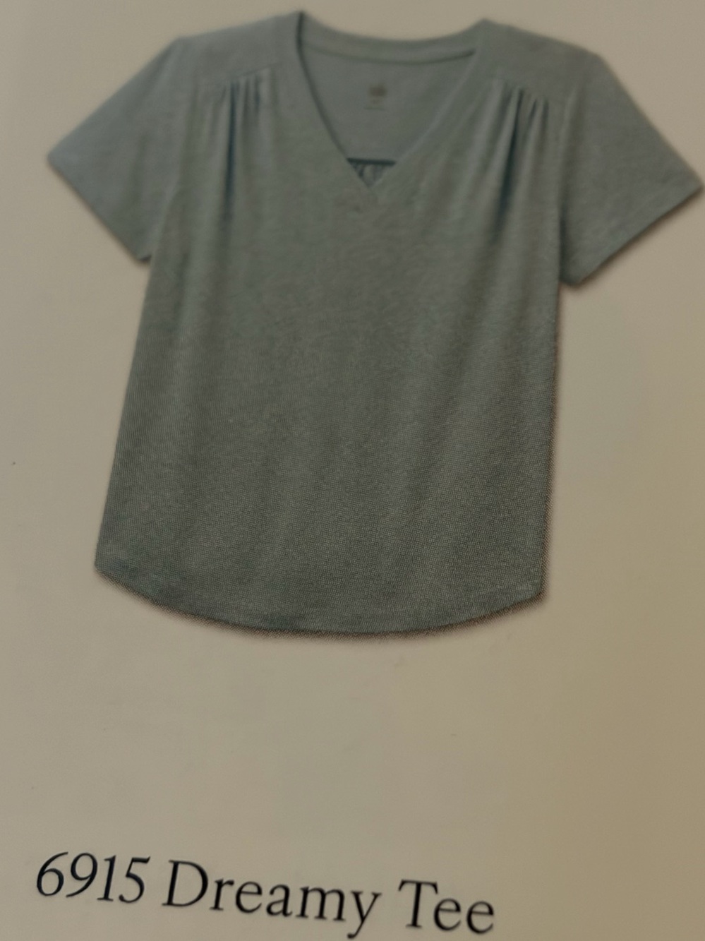 #6915 cabi Dreamy Tee in Heathered Blue. NWOT. Size XS. Retails $69.